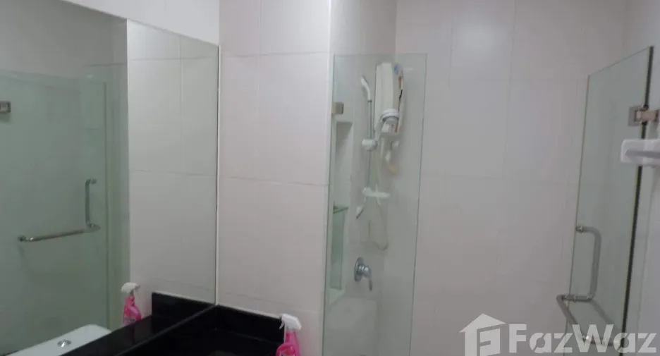 For rent 1 bed condo in Thon Buri, Bangkok