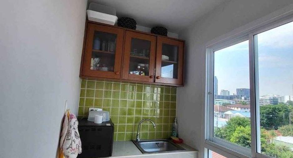 For rent studio condo in Phra Khanong, Bangkok