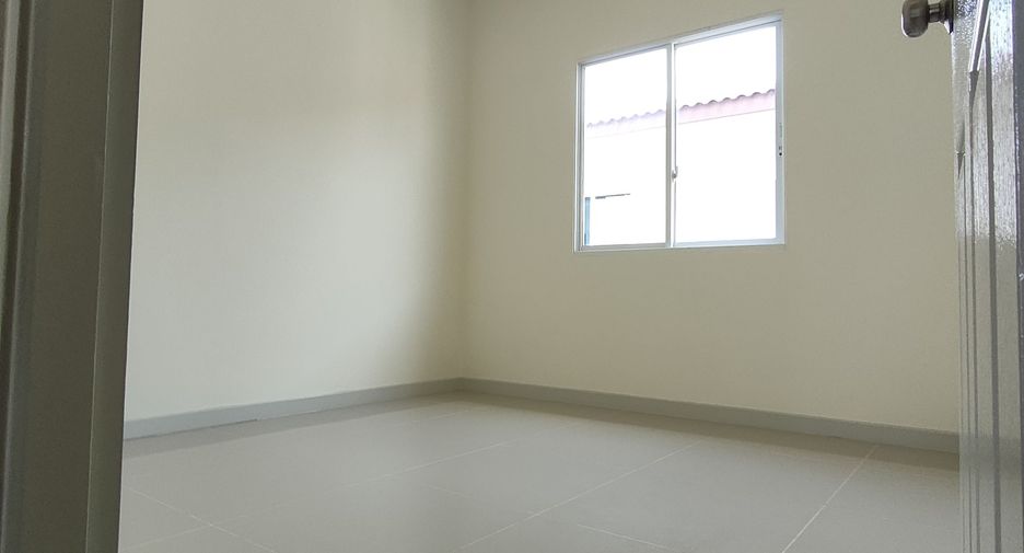 出租 3 卧室 联排别墅 在 Thung Khru, 曼谷