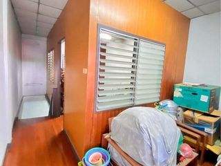 For sale 3 bedrooms retail Space in Thon Buri, Bangkok