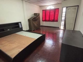 For rent 2 bedrooms townhouse in Mueang Samut Prakan, Samut Prakan