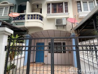 For rent 2 bedrooms townhouse in Mueang Samut Prakan, Samut Prakan