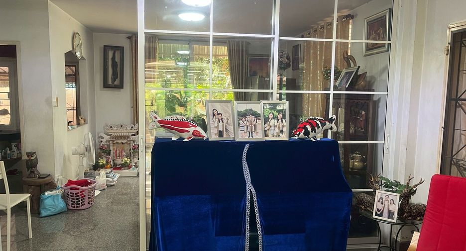 For sale 3 bedrooms house in Sai Mai, Bangkok