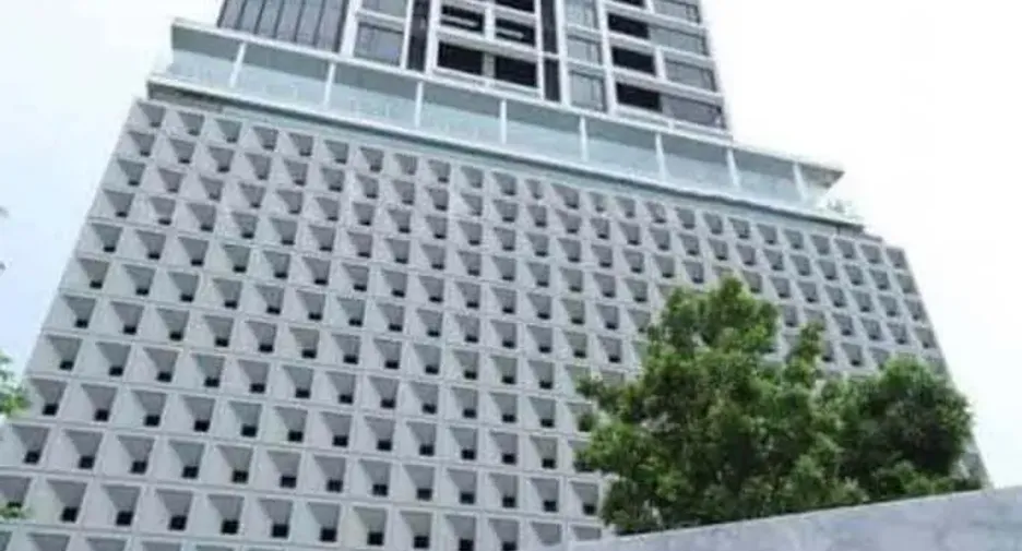 出售 和 出租 1 卧室 公寓 在 Khlong Toei, 曼谷