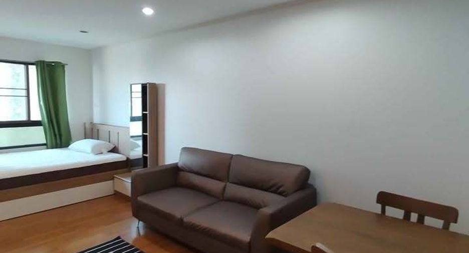 For rent studio condo in Yan Nawa, Bangkok