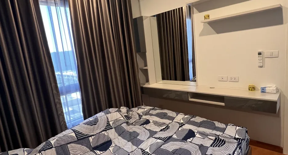 For sale 2 bedrooms condo in Mueang Samut Prakan, Samut Prakan