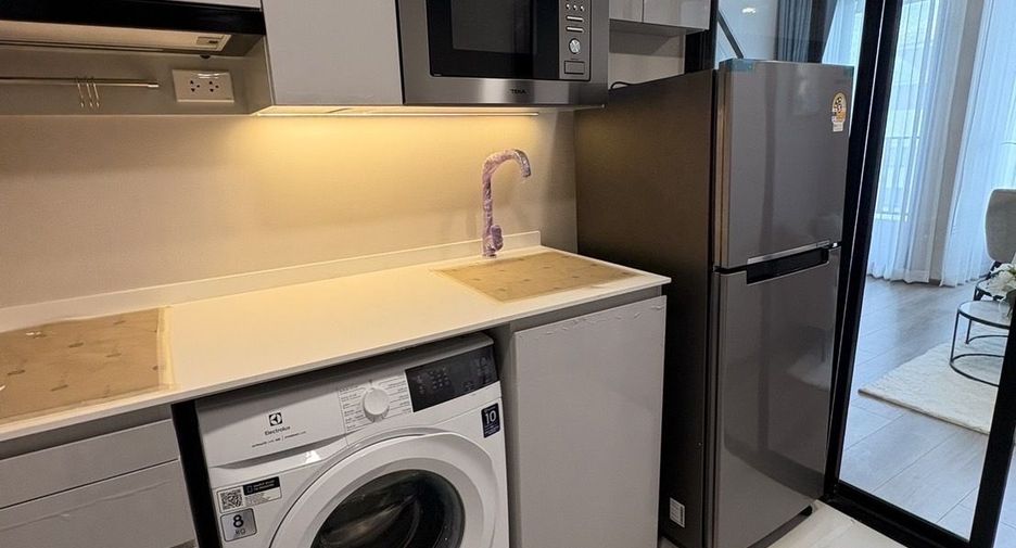 For sale 1 bed condo in Khlong Toei, Bangkok