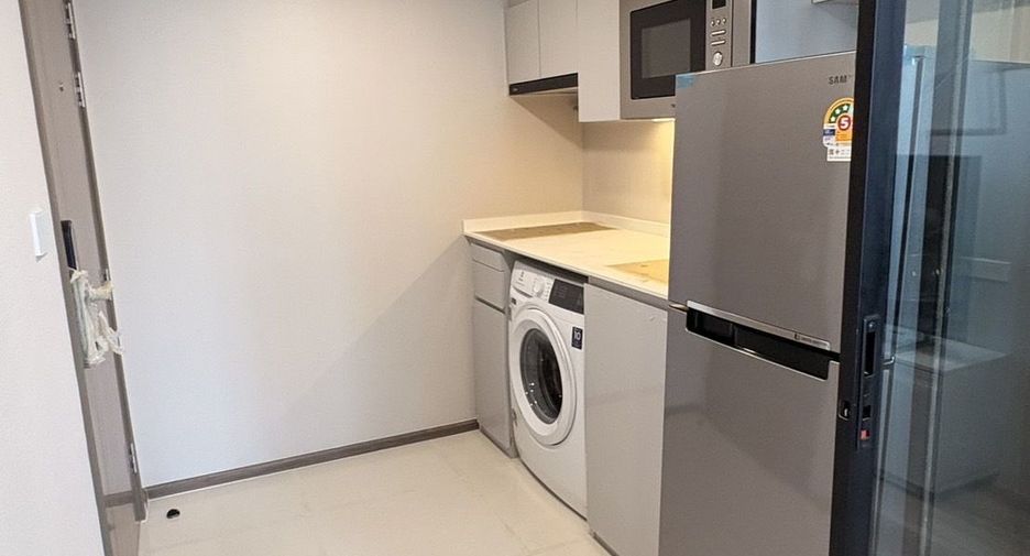 For sale 1 bed condo in Khlong Toei, Bangkok