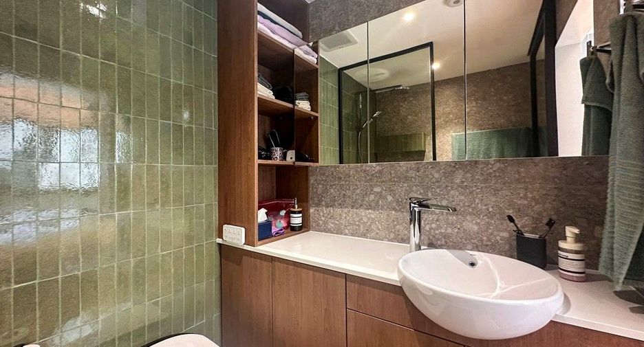 For sale 2 bedrooms condo in Yan Nawa, Bangkok