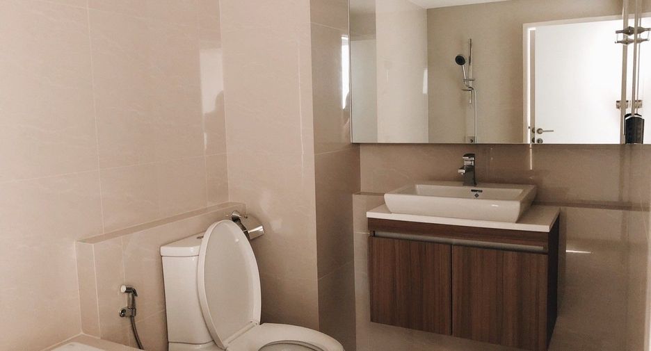 À vendre 2 chambres condo à Khlong Toei, Bangkok