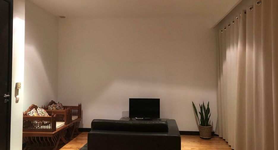 For rent 1 bed condo in Yan Nawa, Bangkok