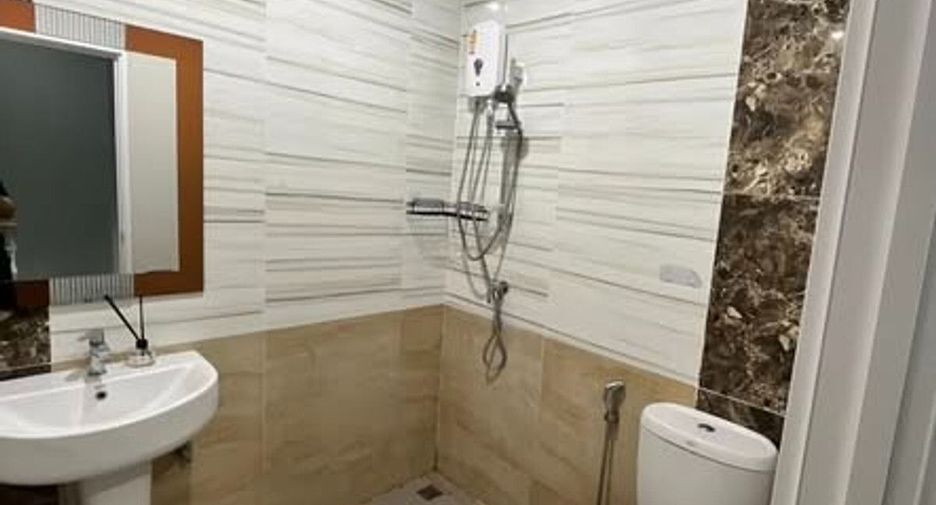 Reihenhaus zum Kauf mit 3 Zimmer in Chom Thong, Bangkok