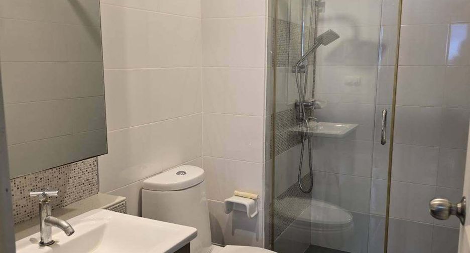 For sale 1 bed condo in Phra Khanong, Bangkok