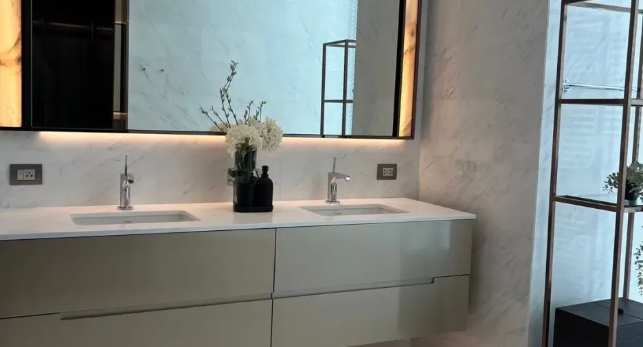 À vendre 2 chambres condo à Pathum Wan, Bangkok