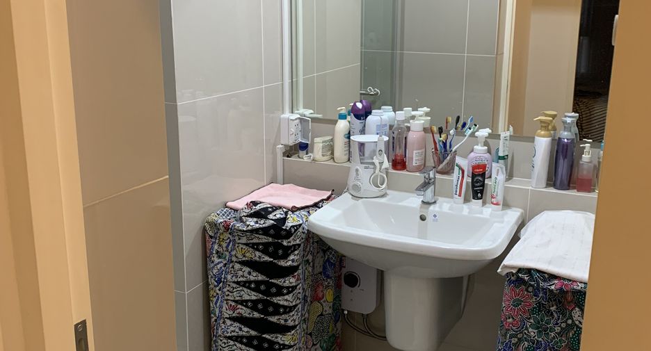 For sale 2 bedrooms condo in Bang Kapi, Bangkok