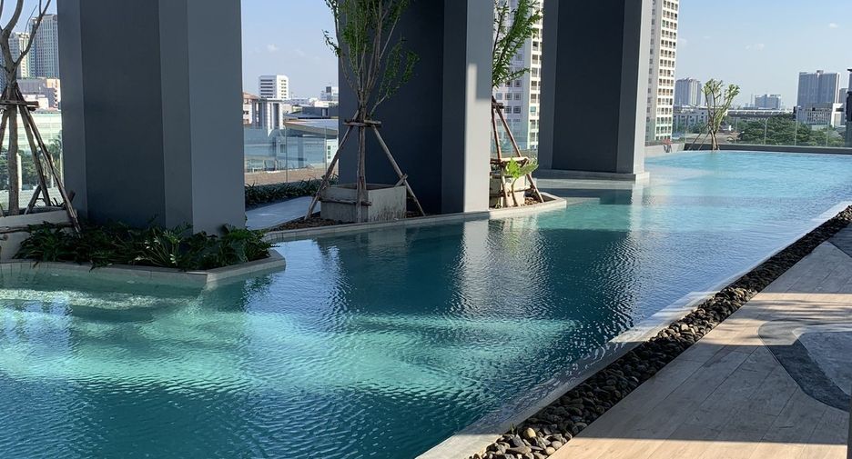 For sale 2 bedrooms condo in Bang Kapi, Bangkok