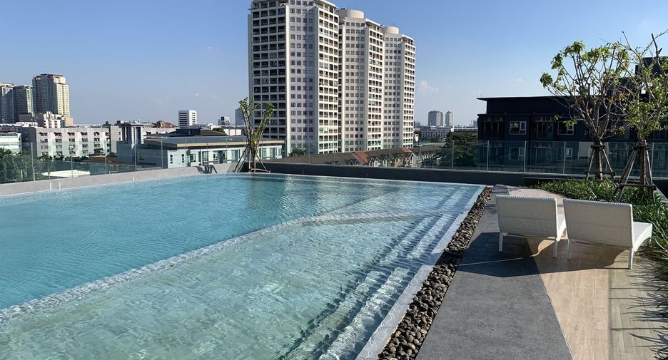 For sale 2 bedrooms condo in Bang Kapi, Bangkok