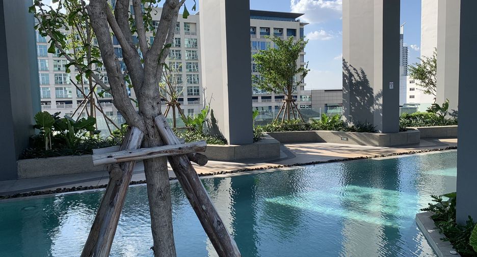 For sale 2 bedrooms condo in Bang Kapi, Bangkok