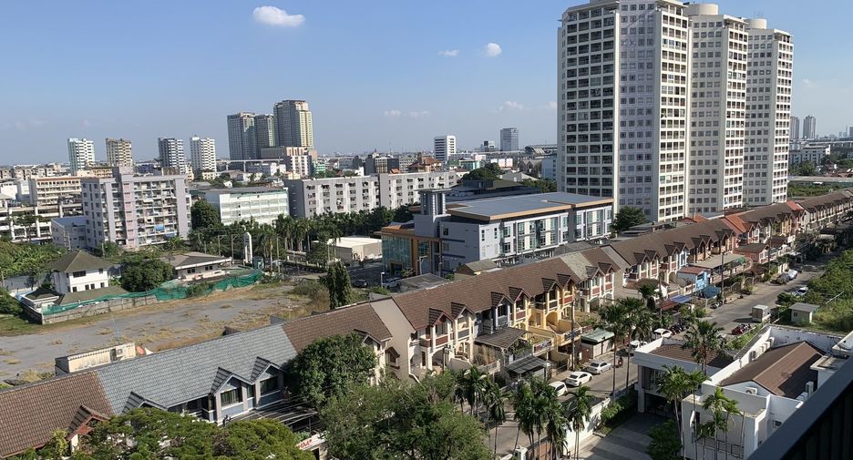For sale 2 bedrooms condo in Bang Kapi, Bangkok