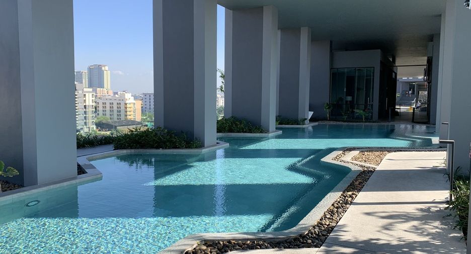 For sale 2 bedrooms condo in Bang Kapi, Bangkok