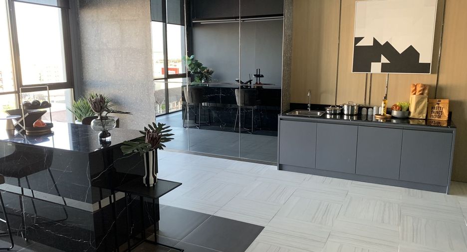 For sale 2 bedrooms condo in Bang Kapi, Bangkok