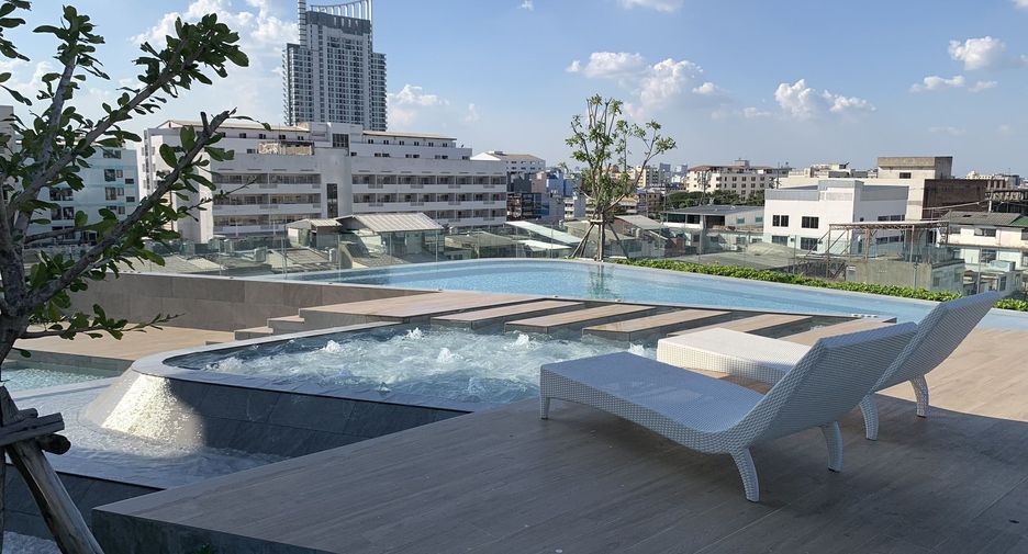 For sale 2 bedrooms condo in Bang Kapi, Bangkok
