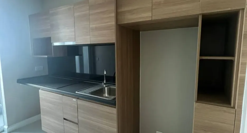 For sale and for rent 2 bedrooms condo in Mueang Samut Prakan, Samut Prakan