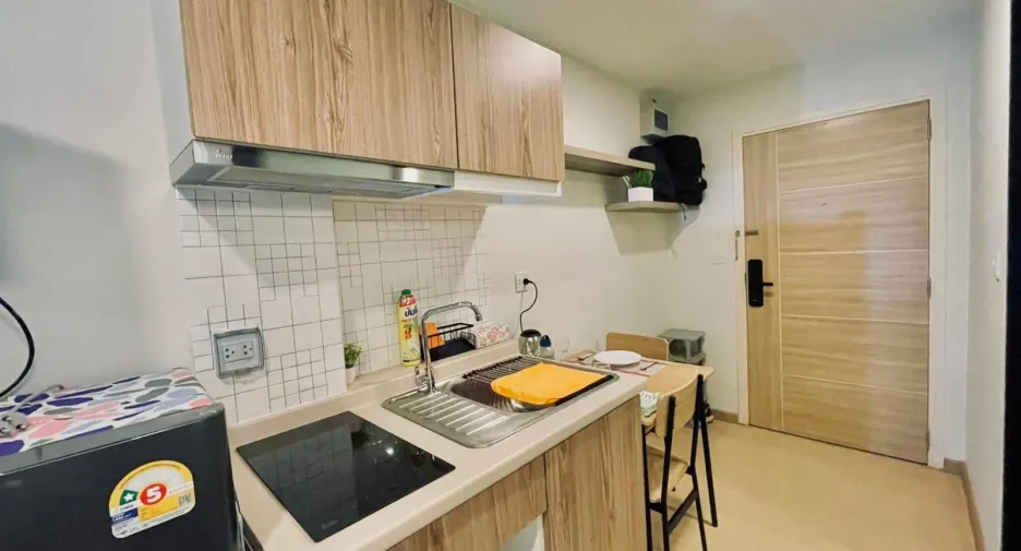 For sale studio condo in Mueang Samut Prakan, Samut Prakan