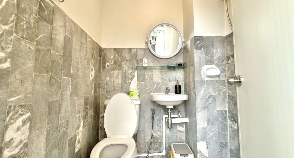 For sale studio condo in Don Mueang, Bangkok