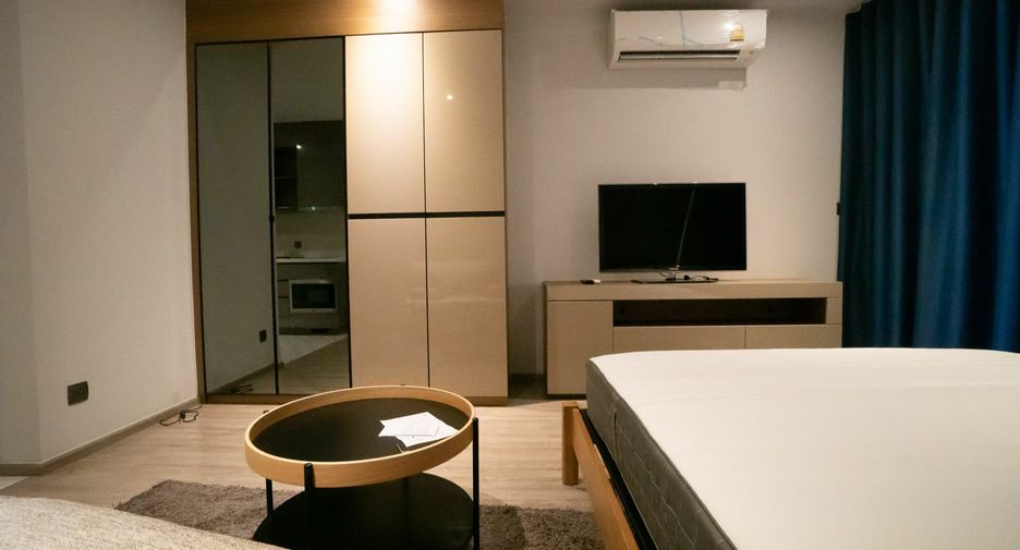 For sale studio condo in Watthana, Bangkok