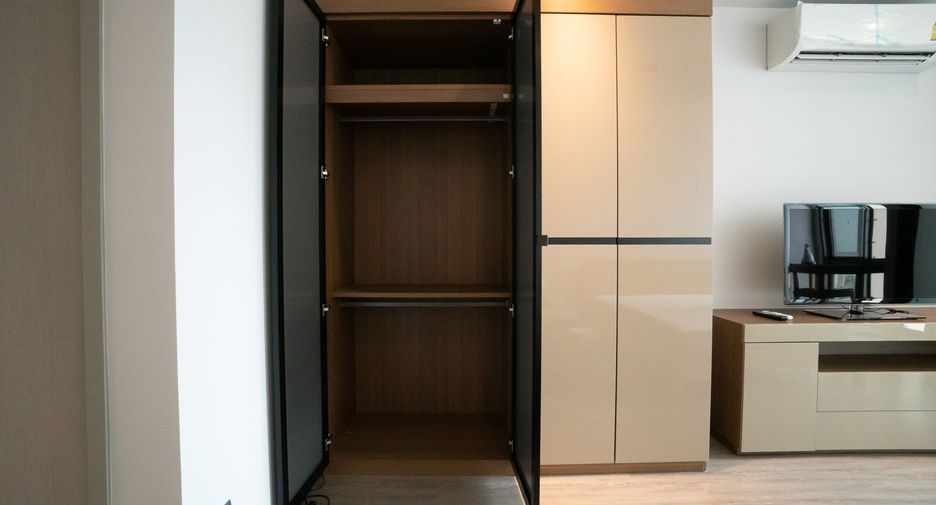 For sale studio condo in Watthana, Bangkok