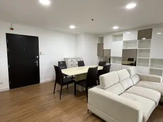 For sale and for rent 3 bedrooms condo in Huai Khwang, Bangkok