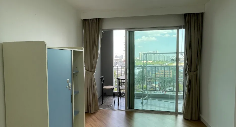 For sale そして for rent 3 ベッドルーム condo in Huai Khwang, Bangkok