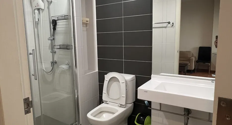 For sale 1 bed condo in Mueang Samut Prakan, Samut Prakan