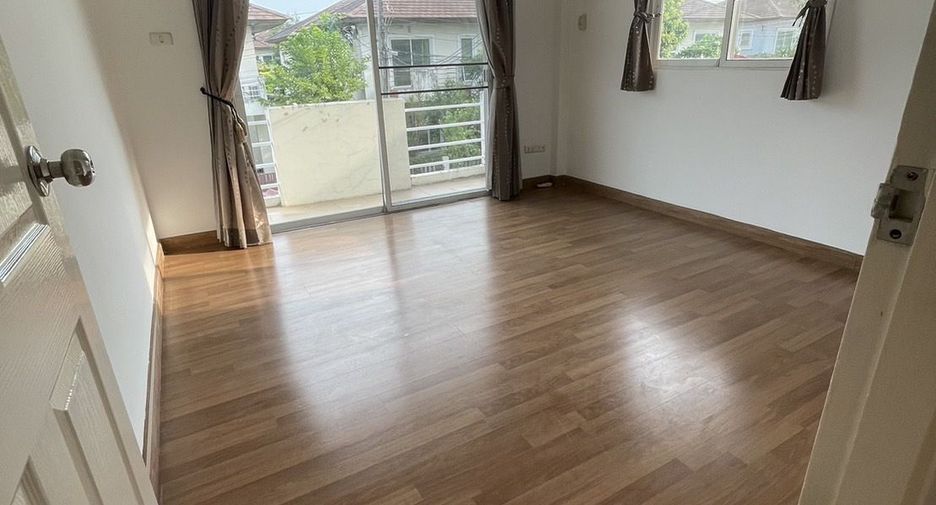 For sale and for rent 3 bedrooms house in Khlong Sam Wa, Bangkok