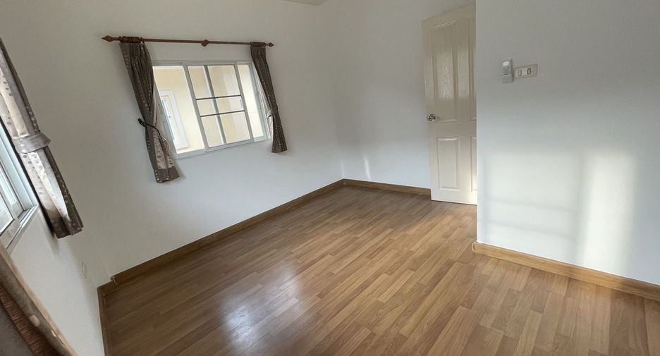 For sale and for rent 3 bedrooms house in Khlong Sam Wa, Bangkok
