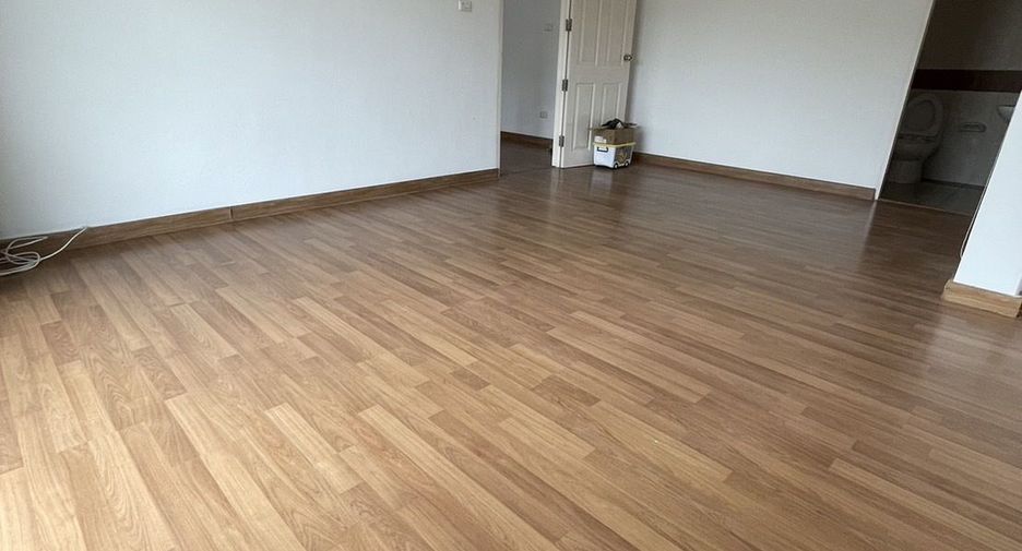 For sale and for rent 3 bedrooms house in Khlong Sam Wa, Bangkok