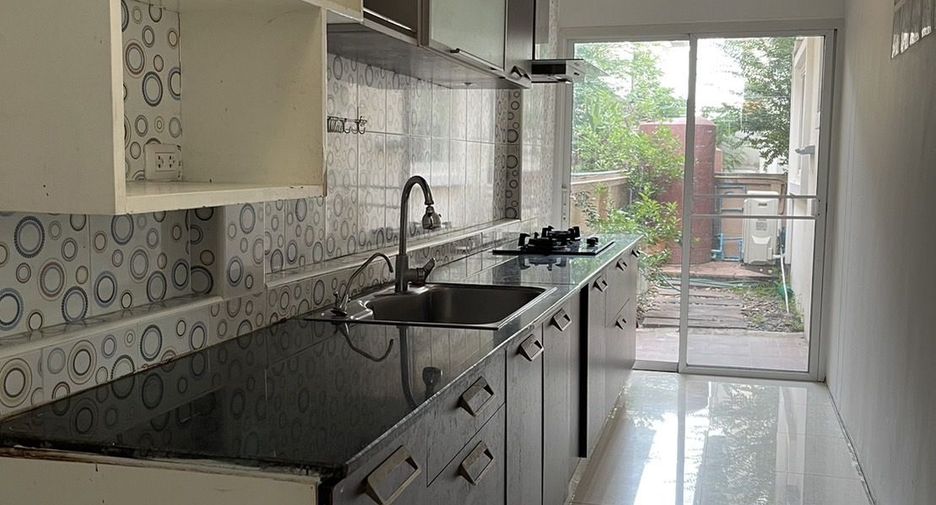 For sale and for rent 3 bedrooms house in Khlong Sam Wa, Bangkok