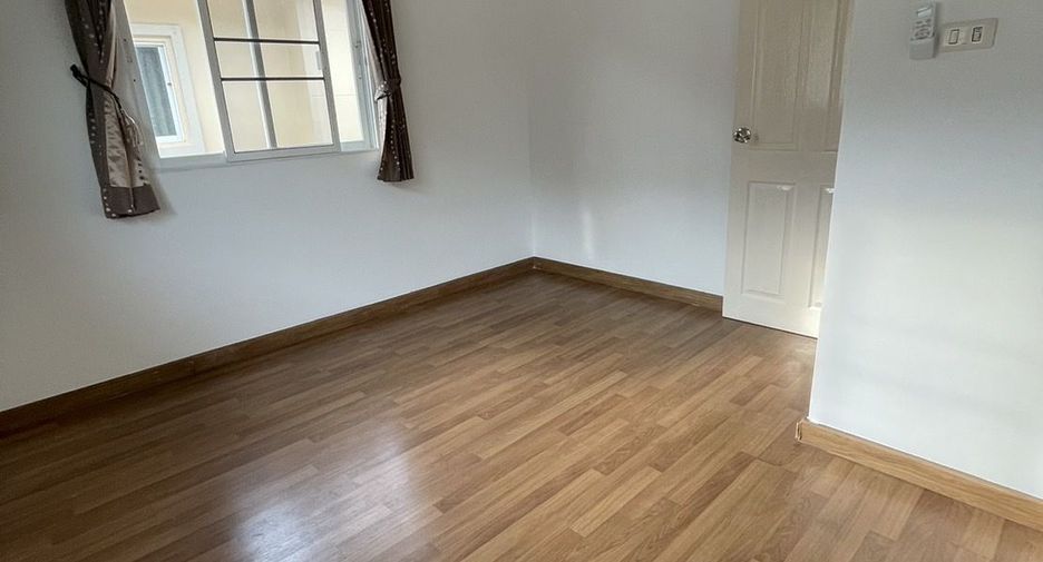 For sale and for rent 3 bedrooms house in Khlong Sam Wa, Bangkok