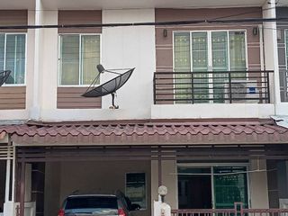 For Rent 3 Bedroom Townhouse In Khlong Sam Wa, Bangkok