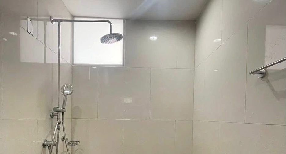 Condo en alquiler de 1 habitaciones en Khan Na Yao, Bangkok
