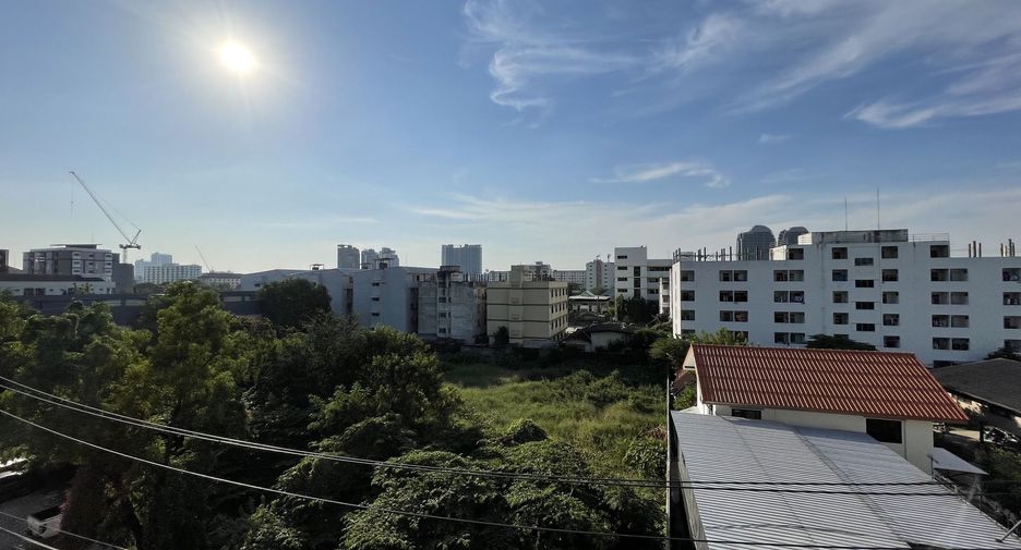 For rent studio condo in Bang Na, Bangkok
