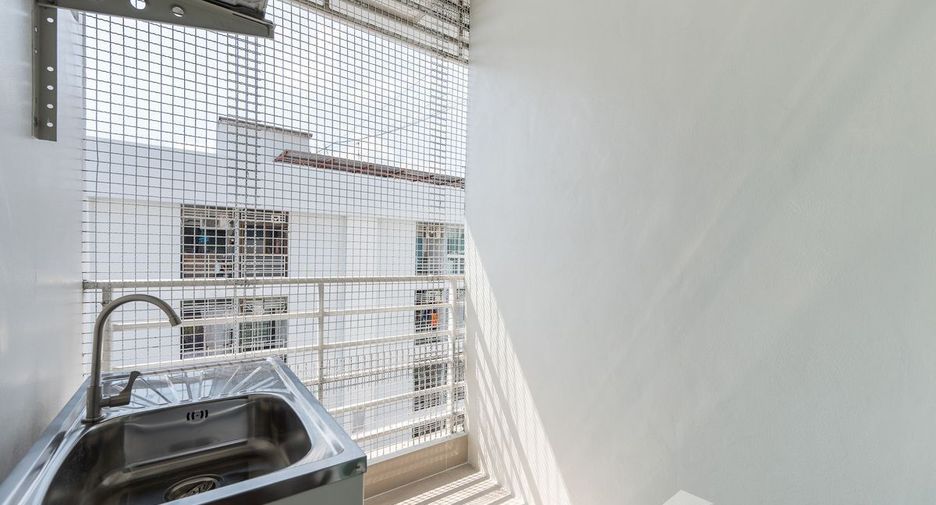 For sale 1 bed condo in Lat Phrao, Bangkok
