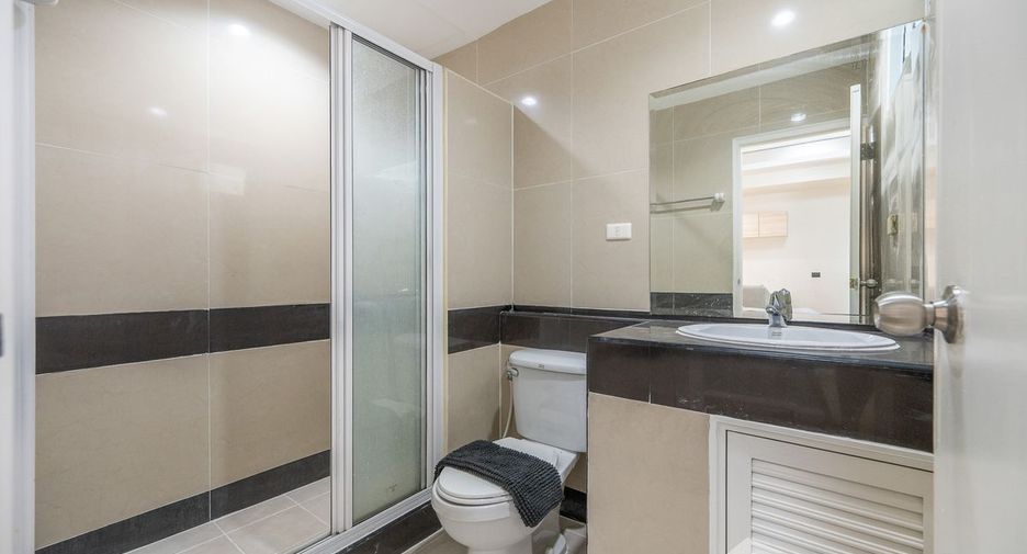 For sale 1 bed condo in Lat Phrao, Bangkok