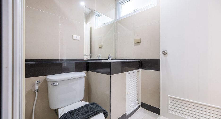 For sale 1 bed condo in Lat Phrao, Bangkok