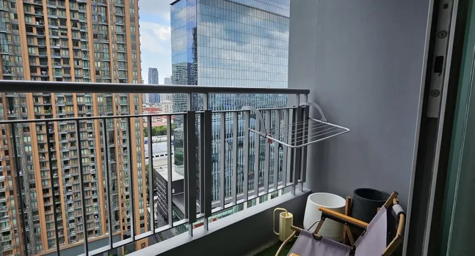 For sale 1 bed condo in Watthana, Bangkok