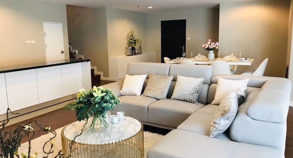 For sale そして for rent 5 ベッドルーム condo in Huai Khwang, Bangkok