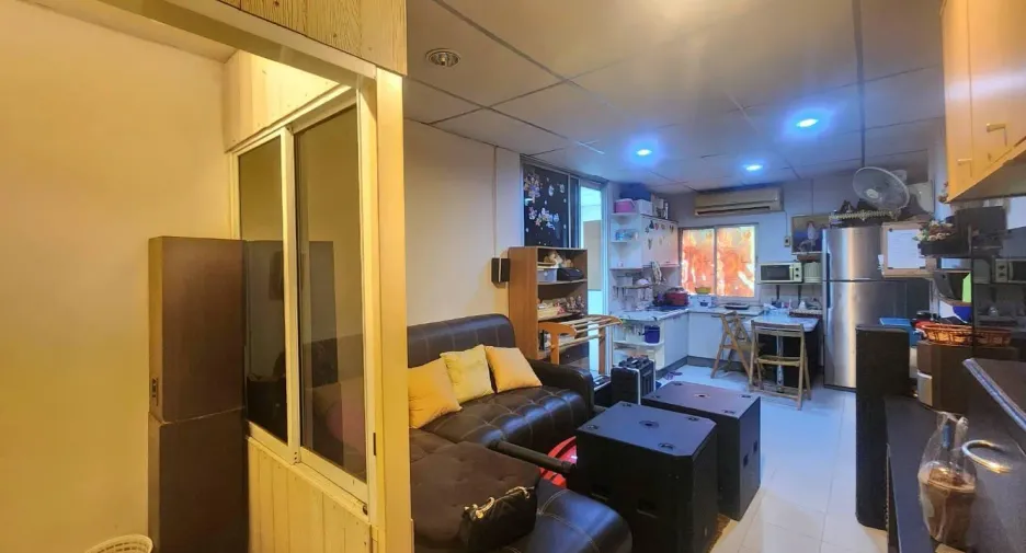 For sale 1 bed condo in Wang Thonglang, Bangkok