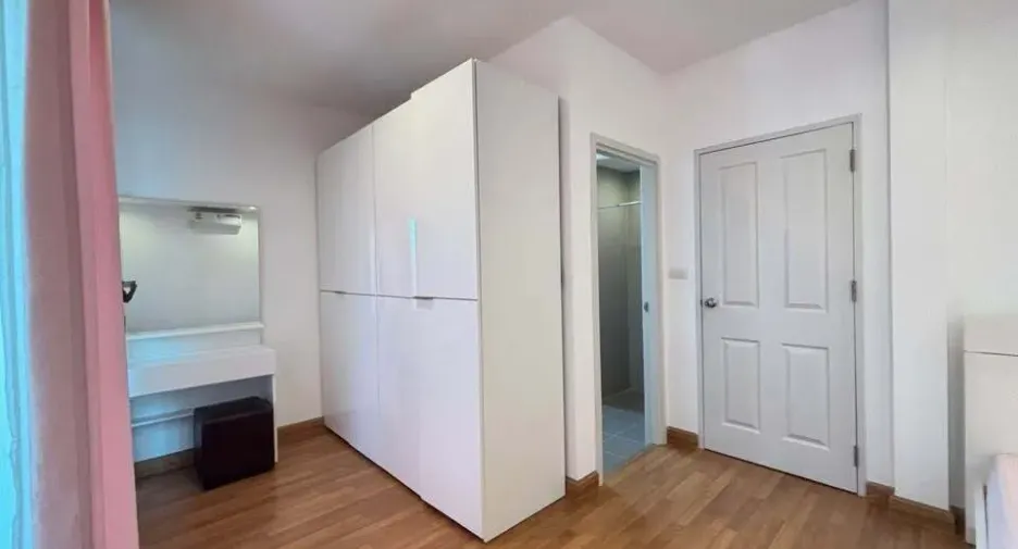 For sale and for rent 4 bedrooms house in Prawet, Bangkok