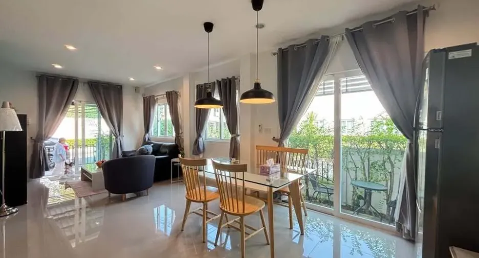 For sale and for rent 4 bedrooms house in Prawet, Bangkok